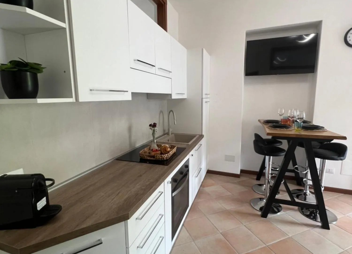 Zoe Holiday Home サロ 0*,  イタリア